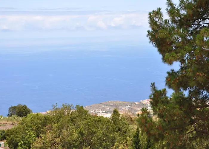 Oasis Hill Icod De Vinos Bed and Breakfast 4*